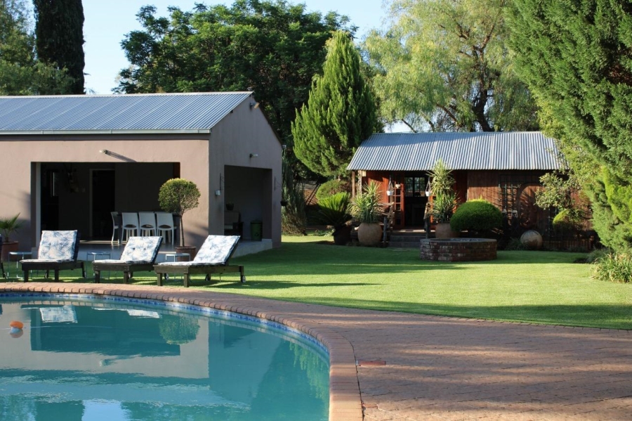 7 Bedroom Property for Sale in Bloemhof North West